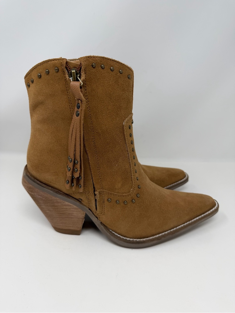 Dingo NWT Classy N Sassy Western Booties Snip Toe Leather Camel Brown Size 7